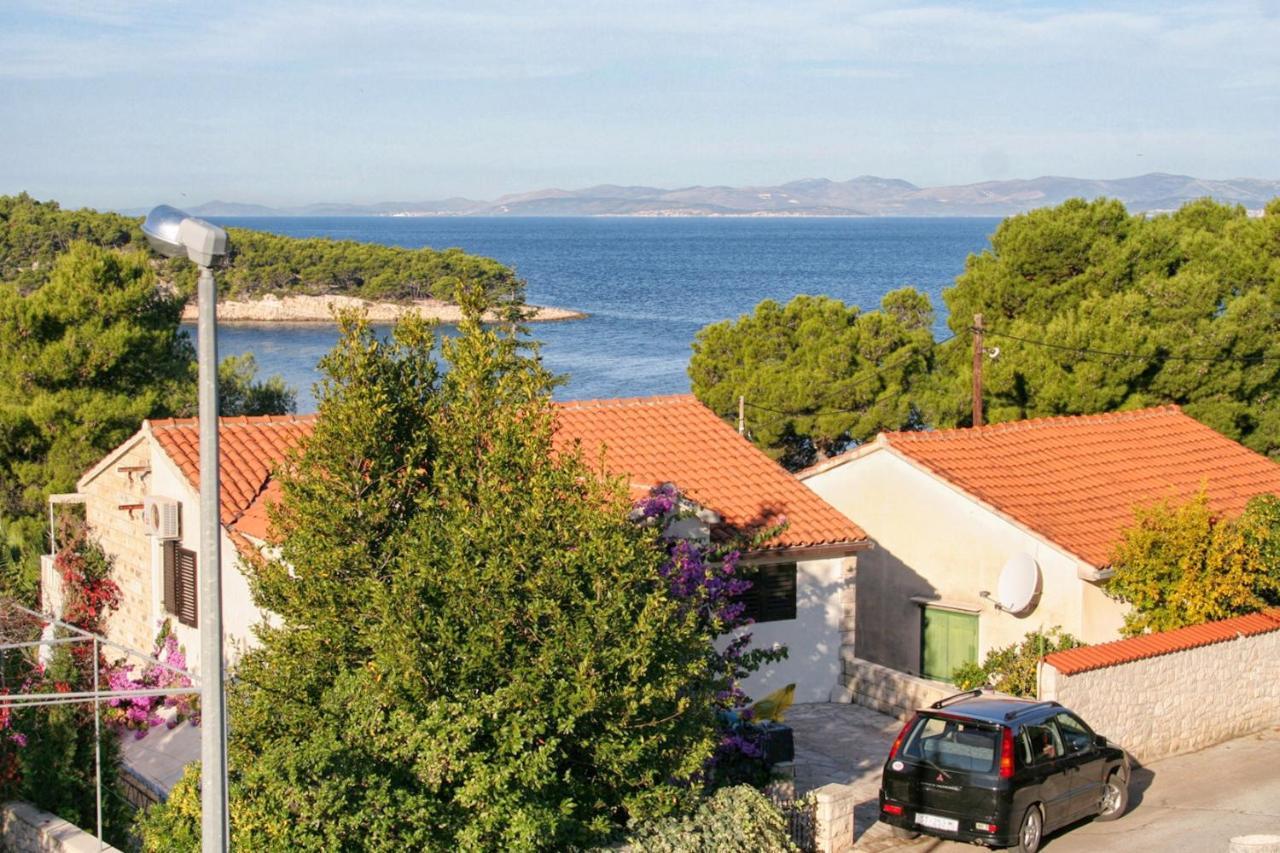 Apartments By The Sea Splitska, Brac - 2923 Postira Kültér fotó